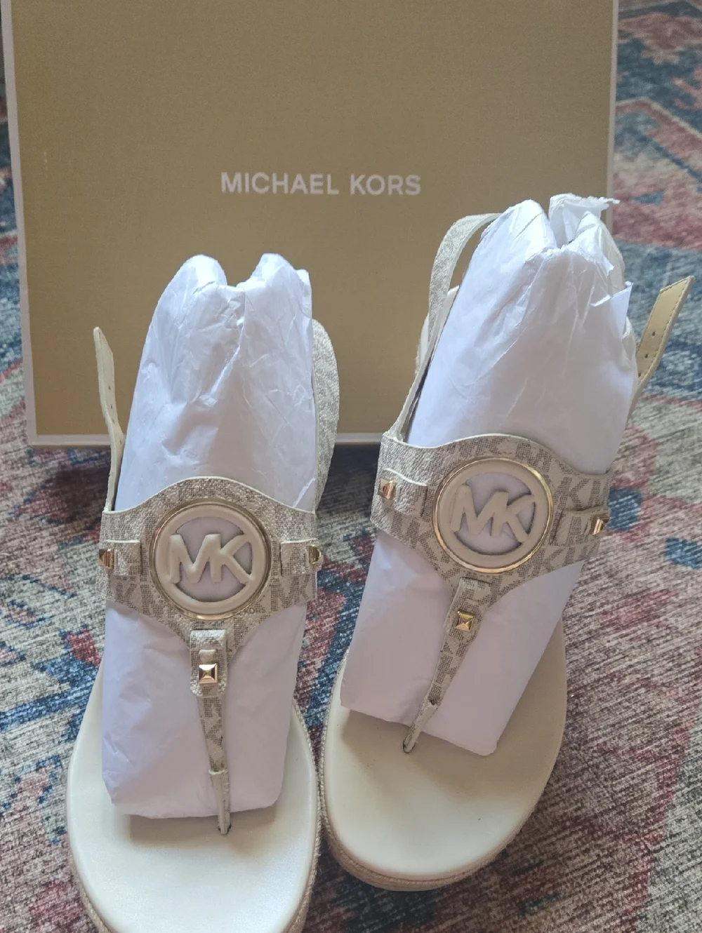 Michael Kors Cream and Gold MK Logo Thong Sandals With Box And Packing. - Picture 1 of 5